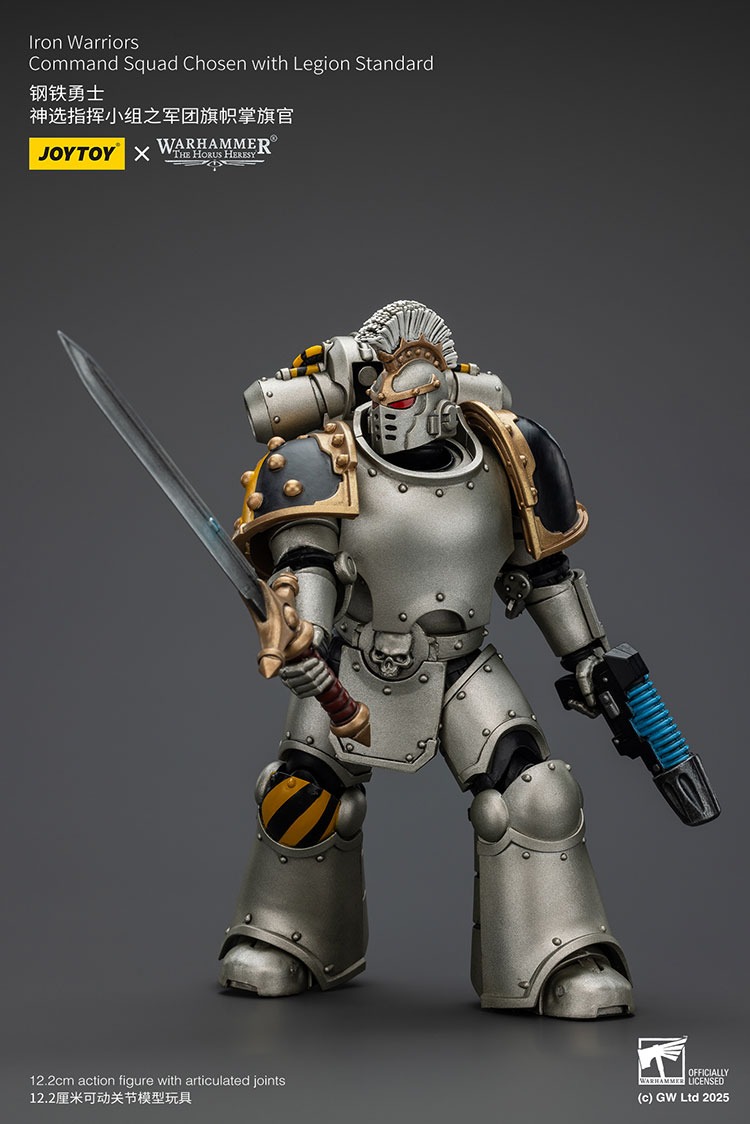 Iron Warriors Command Squad Chosen with Legion Standard 3 - JoyToy Mart