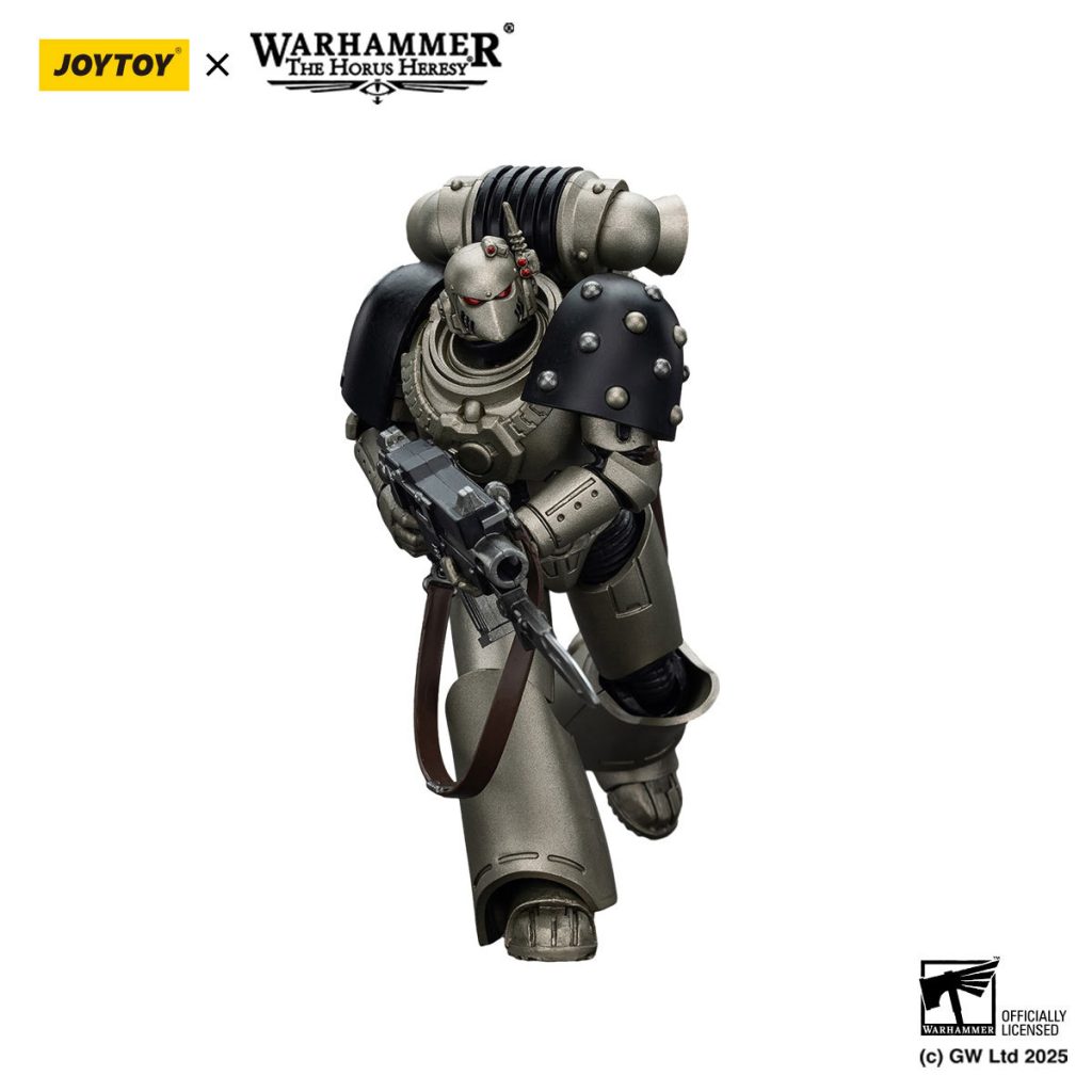 JoyToy WH40K - Iron Warriors MKVI Tactical Sergeant with Power Sword and Plasma Pistol - Image 5