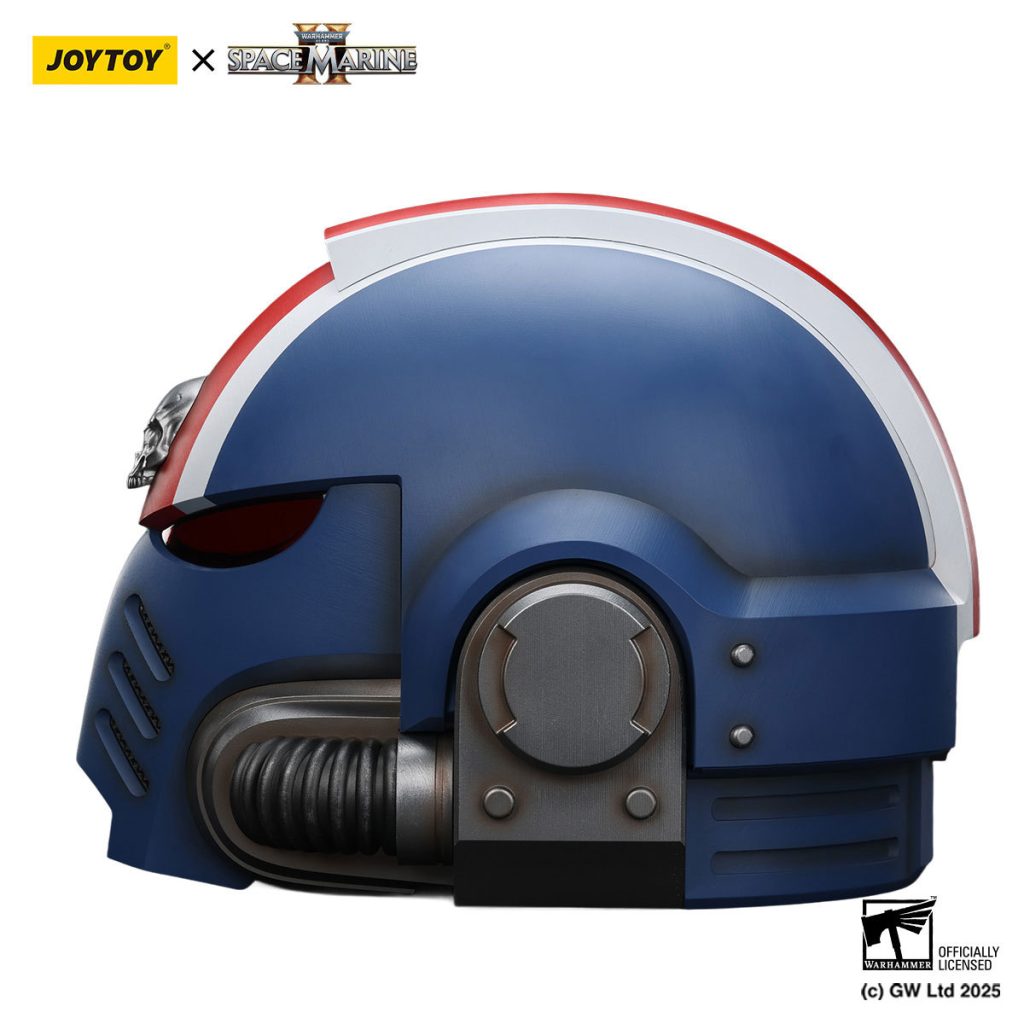 JoyToy WH40K - Ultramarines Lieutenant Titus' MkX Helmet - Image 4