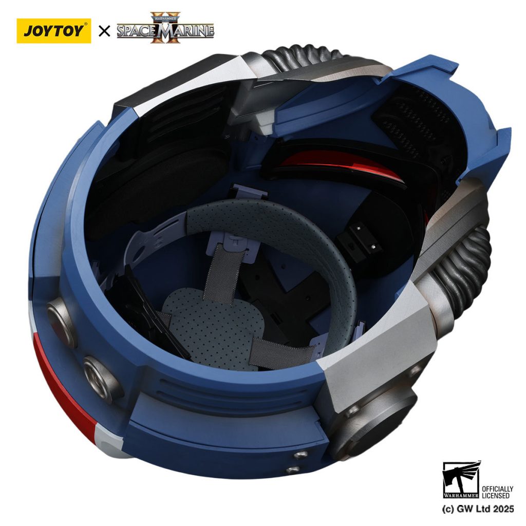 JoyToy WH40K - Ultramarines Lieutenant Titus' MkX Helmet - Image 6