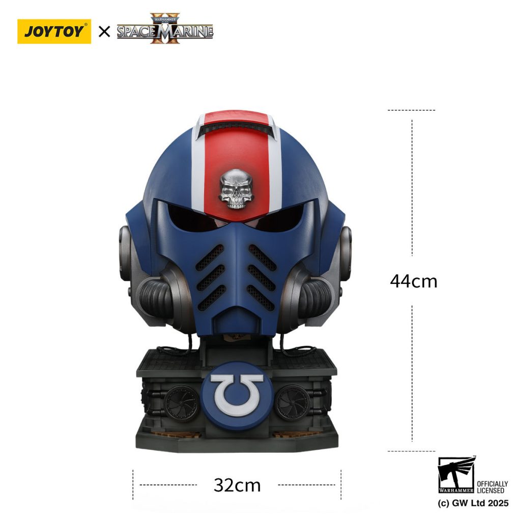 JoyToy WH40K - Ultramarines Lieutenant Titus' MkX Helmet & Display Stand - Image 6